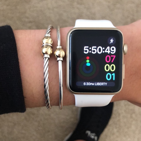 Apple Watch - Picture 4 of 4